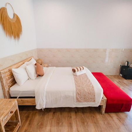 Agung Wiwin Homestay & Restaurant Mengwi Экстерьер фото