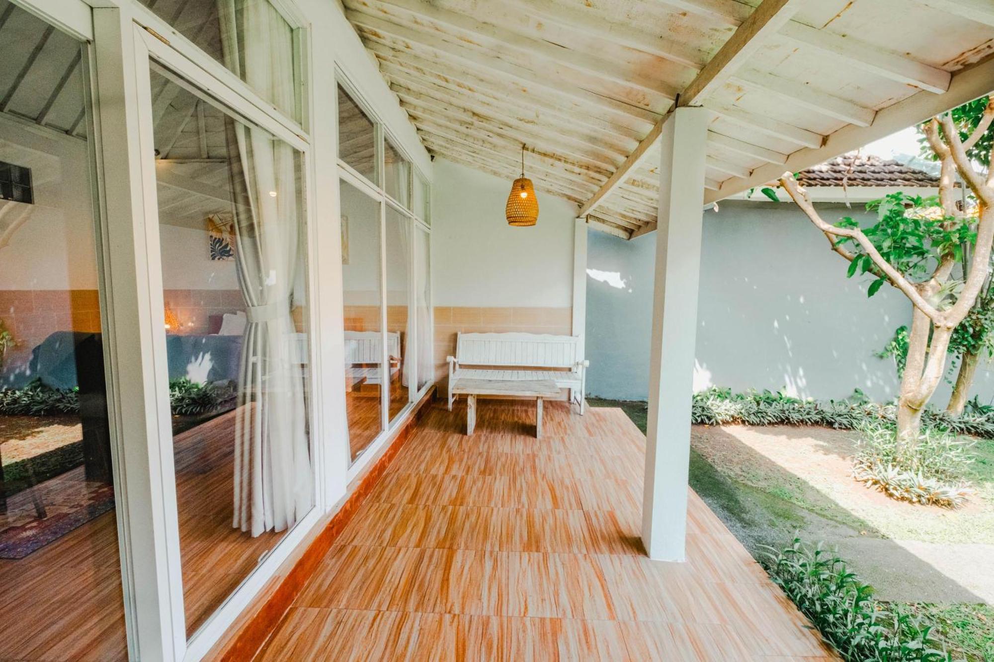 Agung Wiwin Homestay & Restaurant Mengwi Экстерьер фото