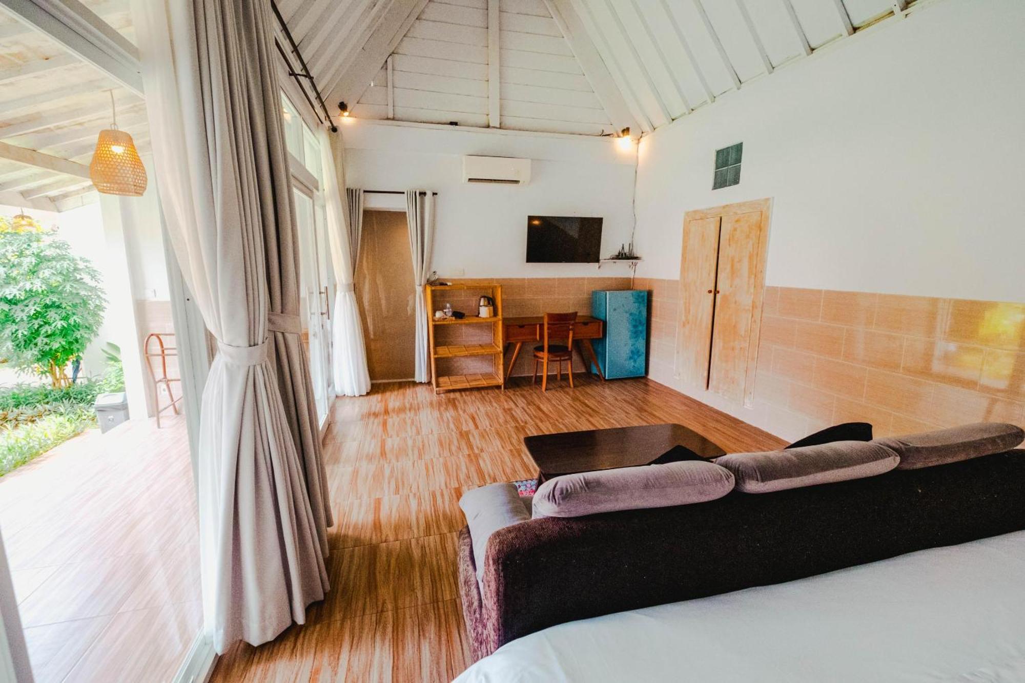 Agung Wiwin Homestay & Restaurant Mengwi Экстерьер фото